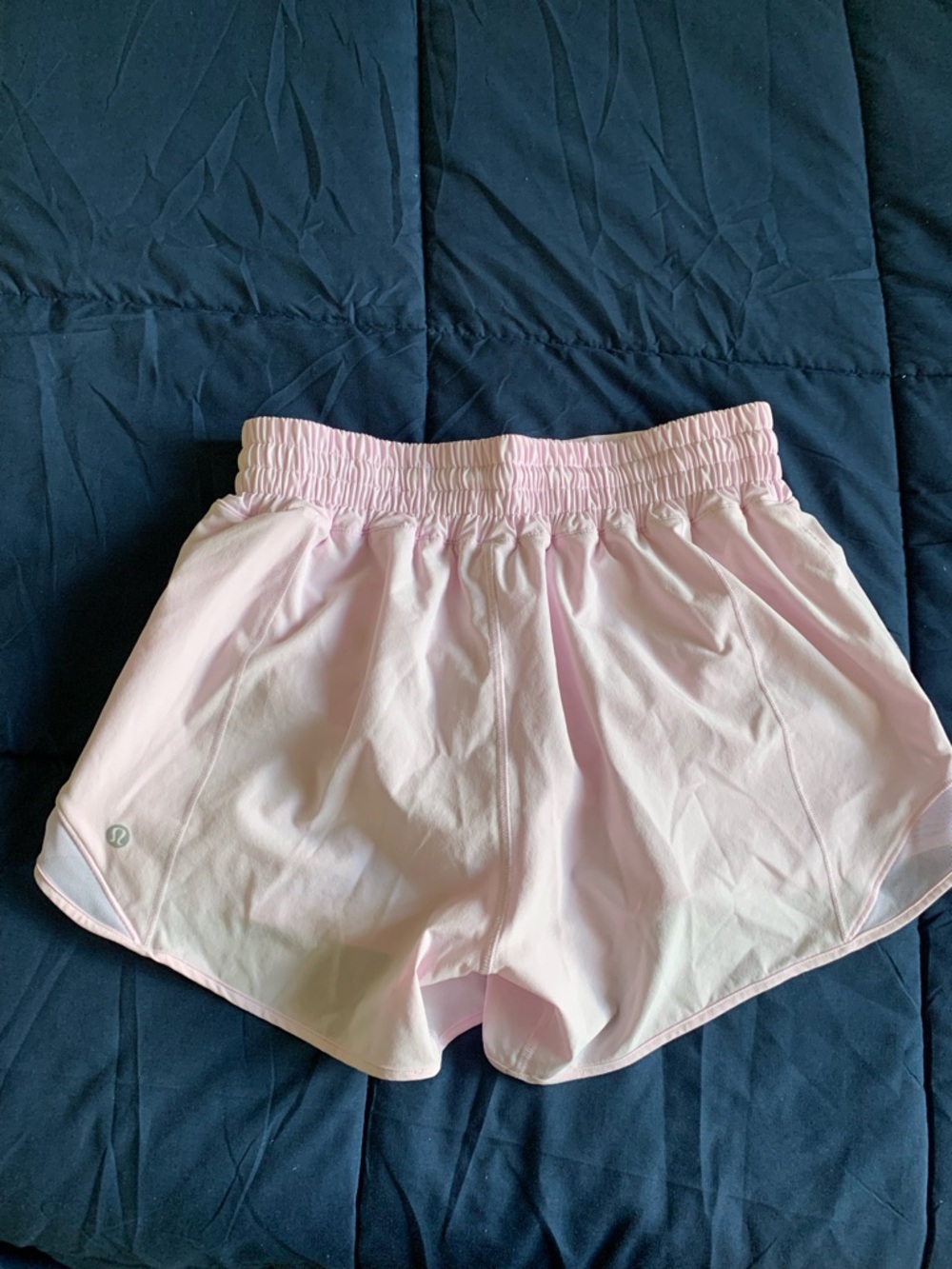 lululemon athletica Hottie Hot High Rise Lined Shorts 4” Size 6 - Picture 2 of 6